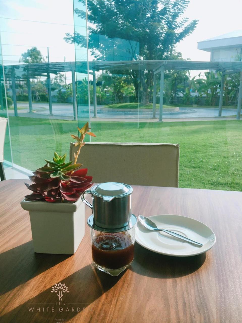The White Garden Premier Saraburi Hotel Ban Dao Ruang  ภายนอก รูปภาพ