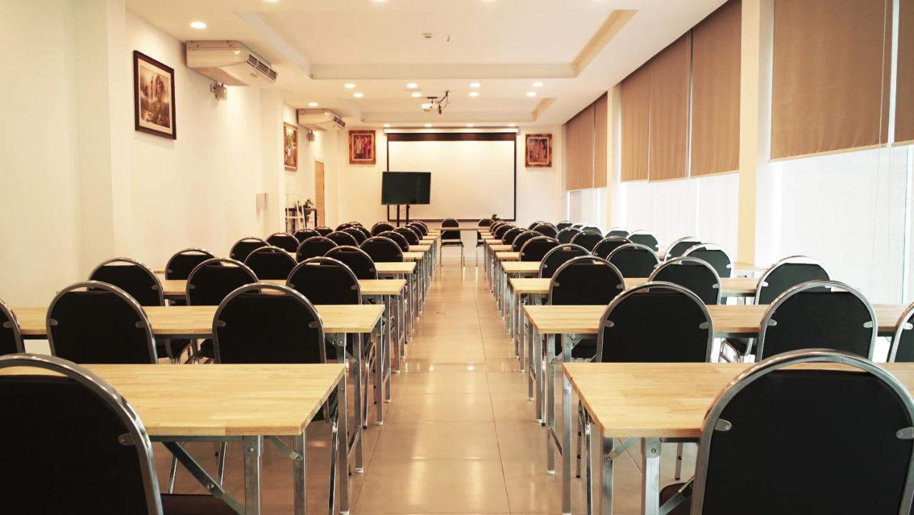 The White Garden Premier Saraburi Hotel Ban Dao Ruang  ภายนอก รูปภาพ